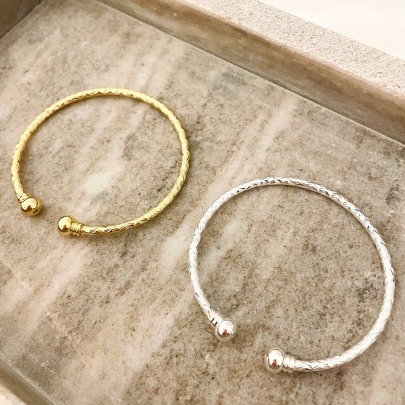 925 Sterling Silver Textured Cuff Bracelet Shiny Bangle Bracelet Silver or Gold - Picture 3 of 4